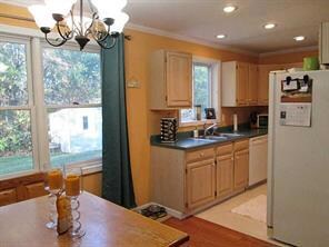 48 Samuel Rodman St, Wakefield, RI 02879 - photo 6