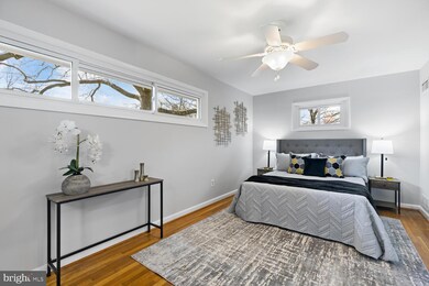 5922 Merritt Place, Falls Church, VA 22041 - photo 6