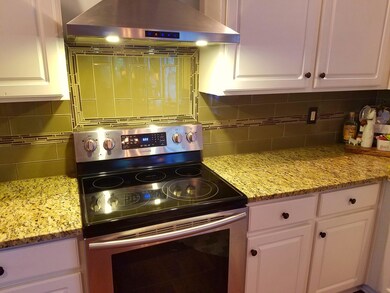 Dramatic Kitchen Backsplash