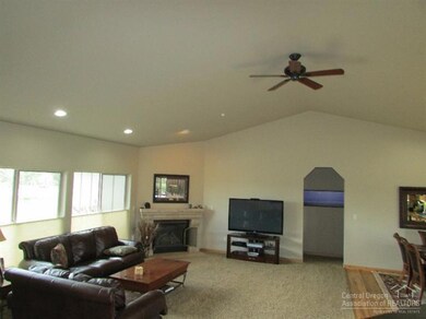 63151 Terry Dr, Bend, OR 97701 - photo 5