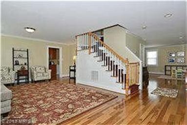 2208 Boxwood Dr, Falls Church, VA 22043 - photo 6