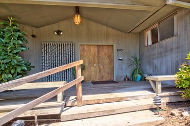 1090 NE Savage St, Grants Pass, OR 97526 - photo 3