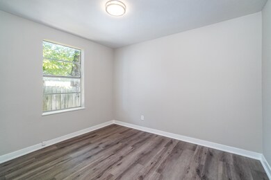 603 Malone St, Tomball, TX 77375 - photo 2