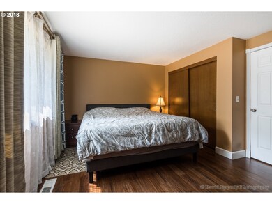 Bedroom, Primary