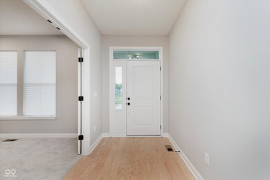 15099 Covebrook Ln, Fishers, IN 46040 - photo 2