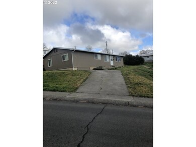 338 NW 14th St, Pendleton, OR 97801 - photo 2