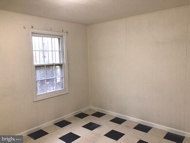 2928 Wetherburn Ct, Woodbridge, VA 22191 - photo 4