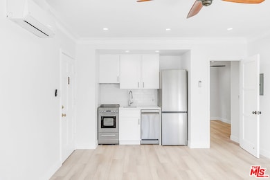 1884 El Cerrito Place, Los Angeles, CA 90068 - photo 5