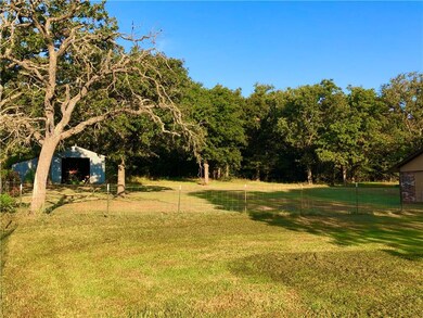 10 Vera Ln, Shawnee, OK 74801 - photo 3