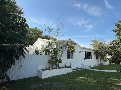 602 SW 2nd Ave, Dania, FL 33004 - photo 3