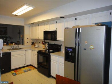 3802 Quaker Ct, North Wales, PA 19454 - photo 2