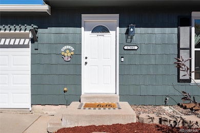 17881 E Wyoming Place, Aurora, CO 80017 - photo 2