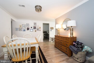 1498 Lowell Ct, Crofton, MD 21114 - photo 5