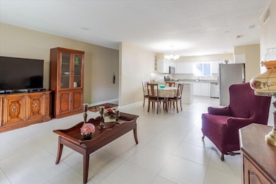 4030 Cortez Dr unit C, Tampa, FL 33614 - photo 5