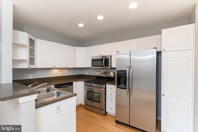 2418 Garnett Dr, Alexandria, VA 22311 - photo 7