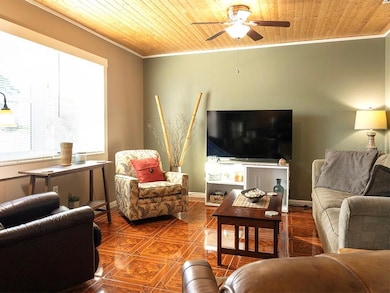 380 Base Ave E unit 201, Venice, FL 34285 - photo 6