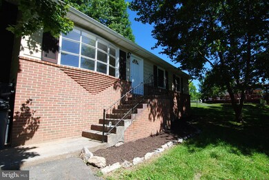 353 Mineral St, Strasburg, VA 22657 - photo 4