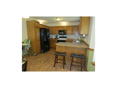 Eat-in kitchen