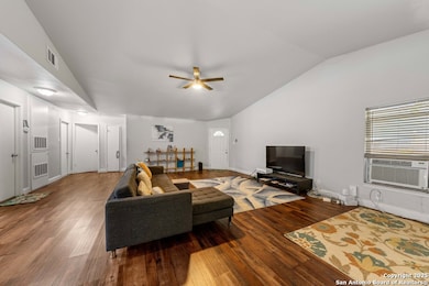 7131 Apache Ridge, Converse, TX 78109 - photo 5