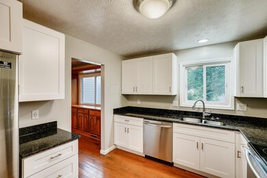 5152 Tuxworth Ct Columbus OH-large-004-0