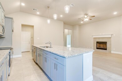 721 Vaquero St, White Settlement, TX 76108 - photo 7