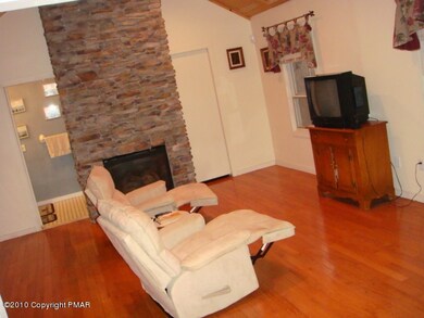 10 Cherry Ridge Rd, Saw Creek, PA 18324 - photo 5