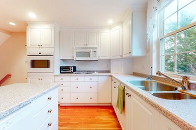600 Trapelo Rd unit 16, Waltham, MA 02452 - photo 5