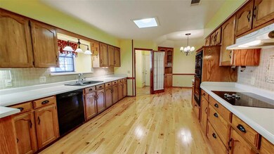 1301 Briar Dr, Bedford, TX 76022 - photo 6