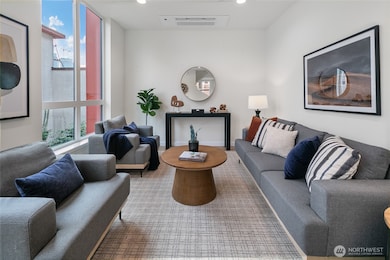 318 Bellevue Ave E, Seattle, WA 98102 - photo 6