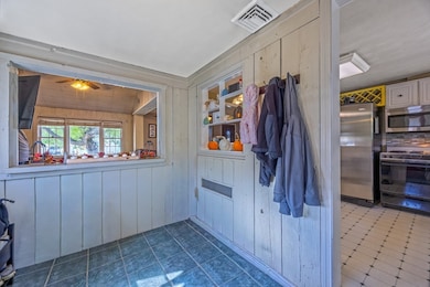 148 Yale St, Ludlow, MA 01056 - photo 5