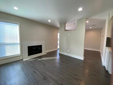 935 La Posada Dr unit 218, Austin, TX 78752 - photo 3
