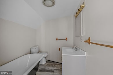 228 E Harrison St, Cumberland, MD 21502 - photo 5