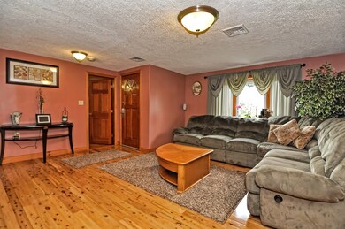 3 Mystic Ln, Milford, MA 01757 - photo 6