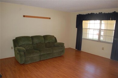 2303 Rosehill Ct, Brandon, FL 33510 - photo 2