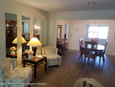 28 mapleton living room 3 - Copy