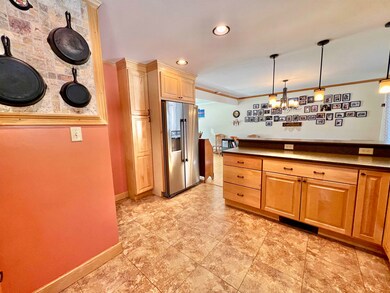 227 Waterman Cir, Saint Johnsbury, VT 05819 - photo 4