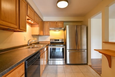 80 Damon Rd unit 8205, Northampton, MA 01060 - photo 4