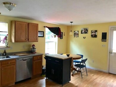 Kitchen dining area