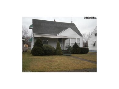 Great curb appeal! This home is so cozy you may ne
