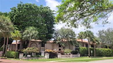 400 Club Cir unit 2020, Boca Raton, FL 33487 - photo 2