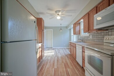 202 Hazelton Ct, Mullica Hill, NJ 08062 - photo 6