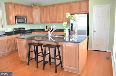 2208 Merseyside Dr unit 71, Woodbridge, VA 22191 - photo 7