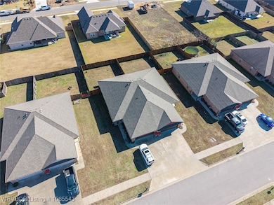 1110 Springhill Rd, Barling, AR 72923 - photo 4