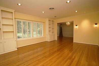 12110 Old Oaks Dr, Houston, TX 77024 - photo 2