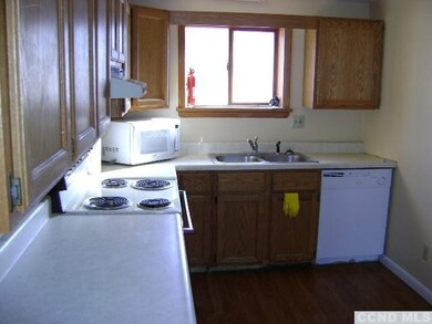 25 Helsley Rd, Germantown, NY 12526 - photo 2