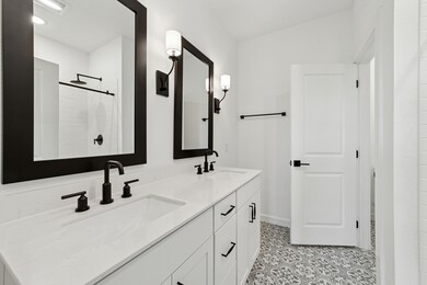 Primary bath with dual sinks