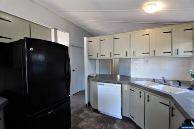 2203 SW Butterfield Dr, Corvallis, OR 97333 - photo 7