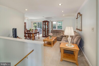 10 Sunnyside Ct, Gaithersburg, MD 20877 - photo 2