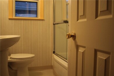 1706 Franklin Ave, Des Moines, IA 50314 - photo 6