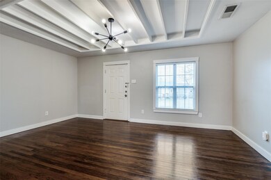 Living room ceiling detail
